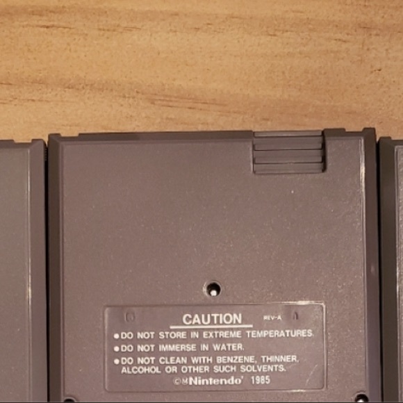 Original 1985 NES Nintendo Console With Games and Accessories All Included! - Picture 8 of 10